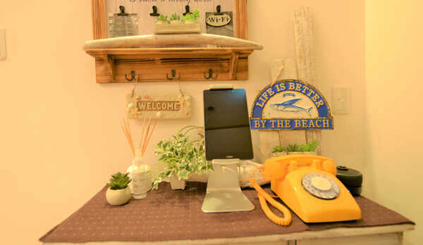 ・＜玄関右側＞明るく爽やかな玄関です♪