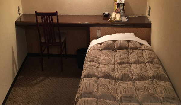 エコノミー・シングル