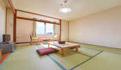 *【和室(例)】小さなお子様も安心の畳敷き。温泉に浸かった後はお部屋でのんびり。