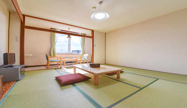 *【和室(例)】小さなお子様も安心の畳敷き。温泉に浸かった後はお部屋でのんびり。