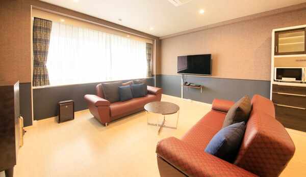 Sdタイプ一例｜窓際のソファはゆっくり過ごすのにぴったり♪