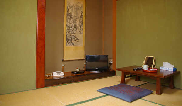 *【和室6畳一例】畳のお部屋でゆっくりお寛ぎください。