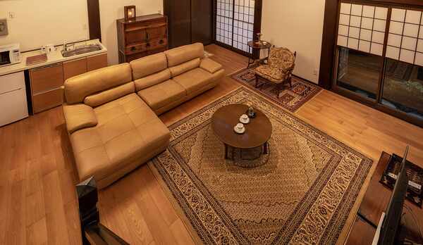 ・大きなソファでゆったりとお寛ぎいただけます