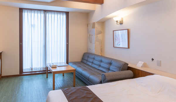 ・【304号室】窓を全開にして沖縄の空気を感じてください