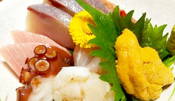 ・【夕食(一例)】お造り：季節の4〜5種盛り