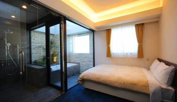 露天風呂付ダブル（バリアフリー対応）