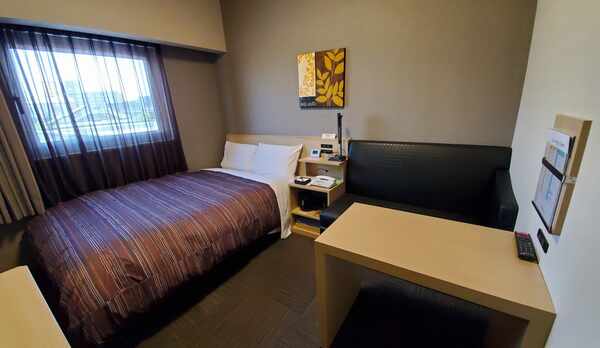 スタンダードセミダブル(ベッド幅130cm&times;200cm)