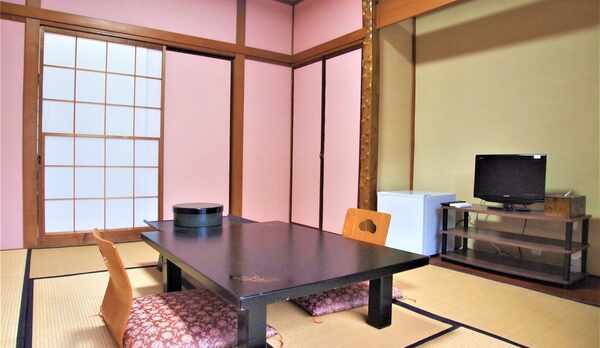 和室8畳（2階 2部屋）