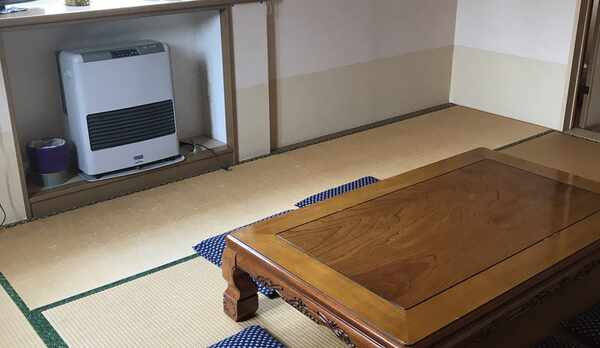 和室　トイレ＋洗面台完備