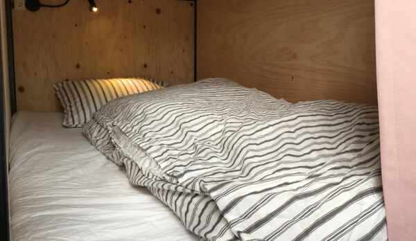 カプセルベッド