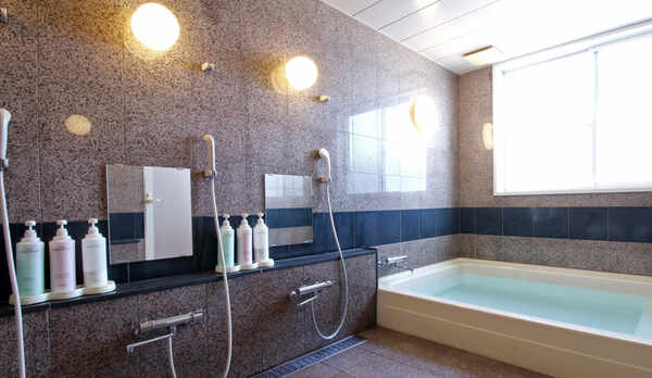 お風呂は男女それぞれにご用意させていただいております。