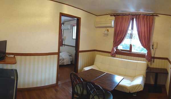 リビングルーム（スイート）