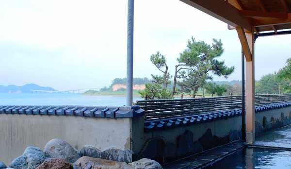 姉妹館『宿守屋寿苑』の殿方露天風呂　≪湯めぐりサービス≫