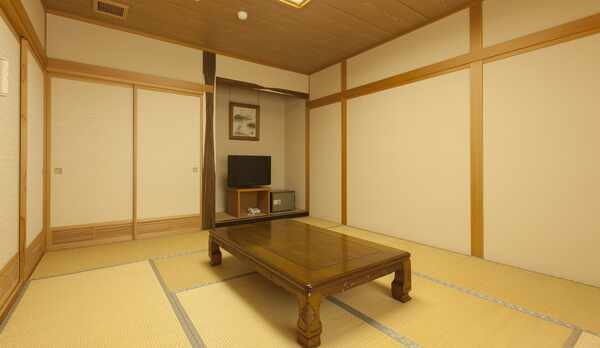 *【客室/本館8畳】2名様までご利用いただける純和風のお部屋です。