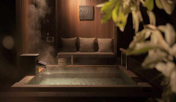 客室露天風呂（源泉かけ流し）