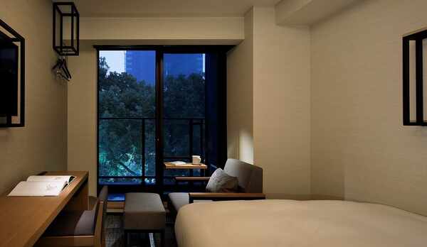 ◆モデレートダブル◆16平米【ベッド幅140cm&times;1】 バルコニー付、シャワーブース、トイレ別