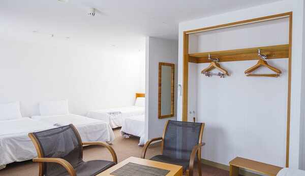 大きい部屋で広々と