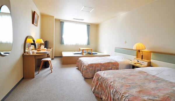 【客室】小上がり３畳付ツインルーム（源氏の宿）