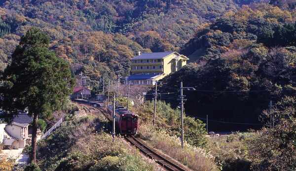 自然に恵まれた「三吉◆かに楽座　甲羅戯」の遠景