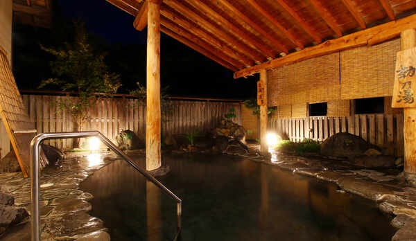 夜は星空を眺めながらゆっくりと入浴出来ます。