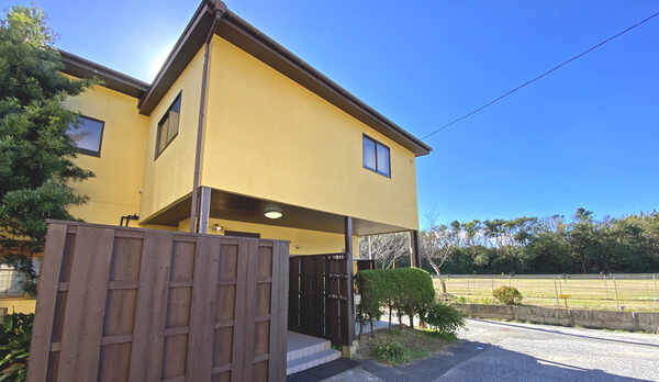 フロント　お食事処もこちらになります。