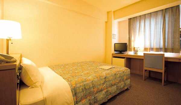 デラックスシングル（14.85㎡）【セミダブルベッド】