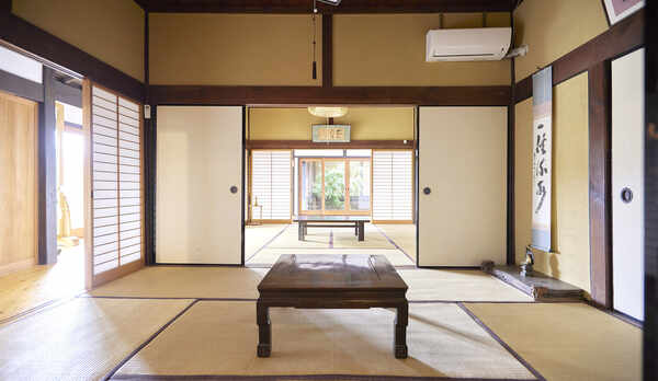 ・気持ちの良い宿坊の朝を迎えることができる和室