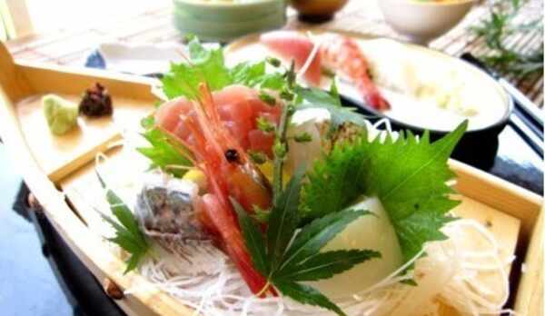 お子様定食（お刺身定食）