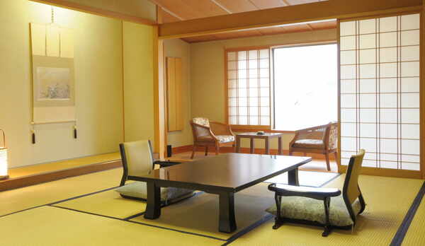 和室10帖広縁付スタンダードタイプ（バス・シャワー付）