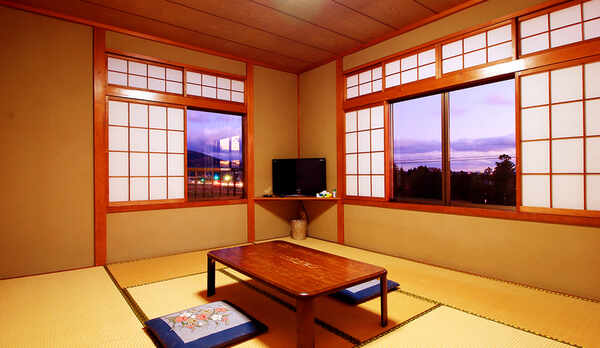 【客室10畳】客室は4.5畳〜10畳まで多数あります