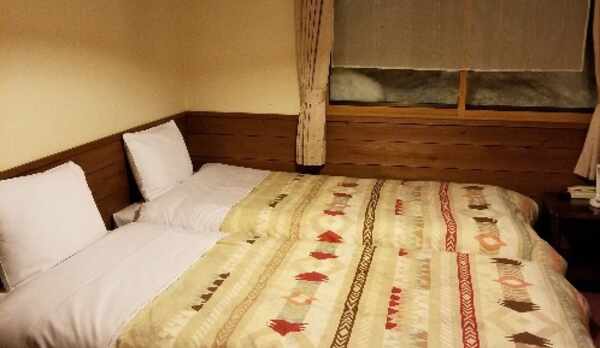 ツインベッドルーム