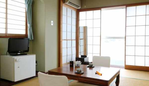 【6.5畳】どこか懐かしさのある落ち着いた雰囲気の和室