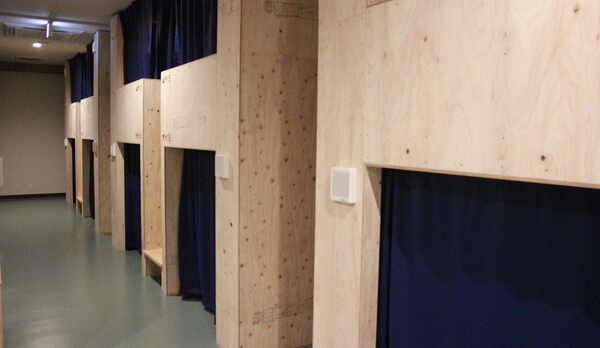 ドミトリーベッド外観