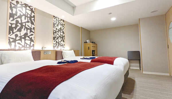 ユニバーサルツイン