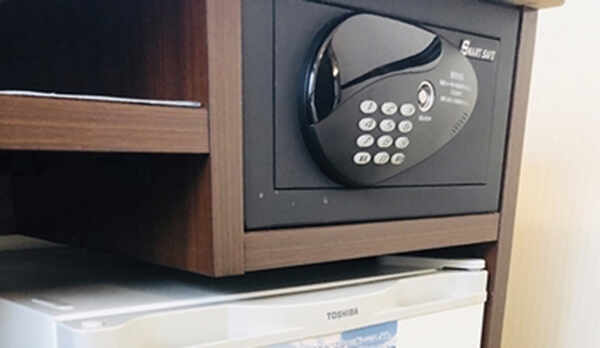 客室備品　冷蔵庫・金庫