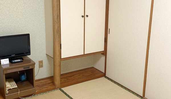 バストイレ無し和室６畳