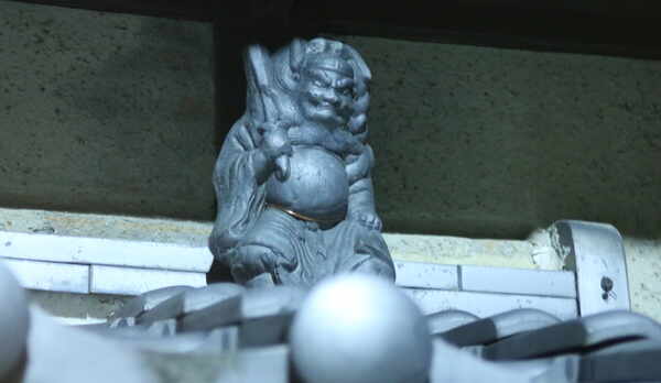 玄関屋根の鍾馗様