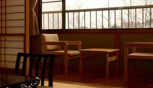 翡翠 和室8畳＋広縁2