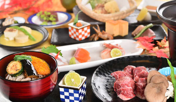 料理長が腕を振るう 季節毎の会席料理コース（写真はイメージ）