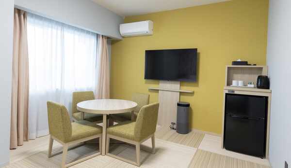 ファミリールームはご自宅のようにお寛ぎいただけます