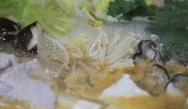 【食事＊芯からあったまる＊】牡蠣と豚肉のおなべ