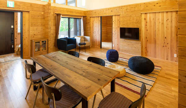 3・しゃくなげ25号館【スウィートIV-LogCabin】-リビング