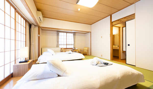 Deluxe Japanese Twin 33SQM