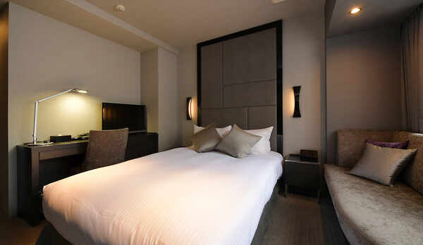 スタンダードシングル（ベッド）　約13.9㎡〜22㎡