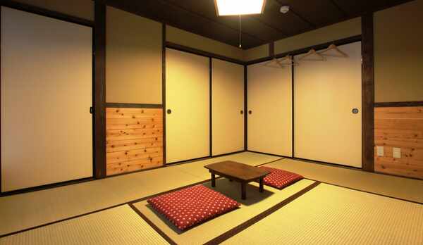【個室】和室6畳のお部屋の様子です