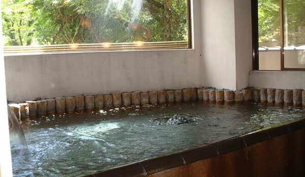 （露天風呂脇にある）内風呂