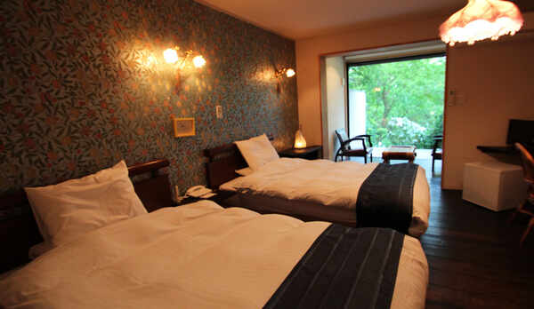 露付洋室ツイン 105室【ラベンダー】