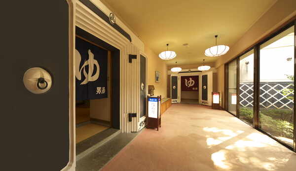 【大浴場】入り口。男女別にあり内風呂と露天風呂が併設