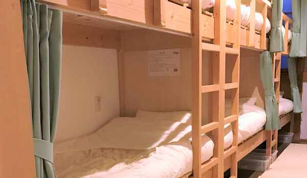 ・＜ファミリルーム＞2段ベッド4台