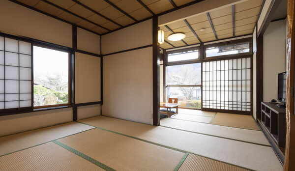 【和室14畳一間】広さ25平方メートル・創業当時からのこじんまりしていて可愛らしいスタンダードな和室